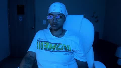 Snapshot of dominick_joness chatting on 4, 10, 2025 Dominick  online show from 4, 10, 2025