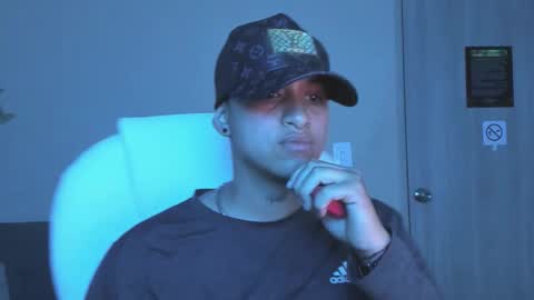 Snapshot of dominick_joness chatting on 6, 10, 2025 Dominick  online show from 6, 10, 2025