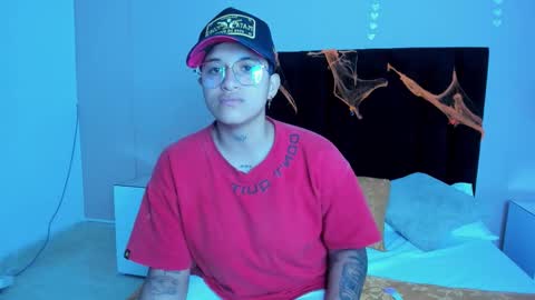 Snapshot of dominick_joness chatting on 16, 10, 2025 Dominick  online show from 16, 10, 2025