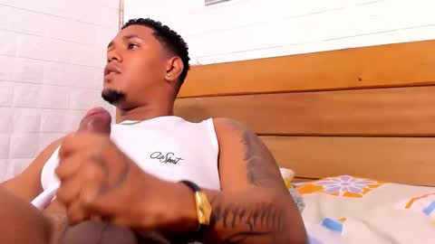 Snapshot of dominicvera chatting on 16, 10, 2025 DominicVera online show from 16, 10, 2025