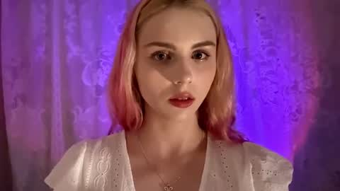 Karolina online show from 19, 10, 2025
