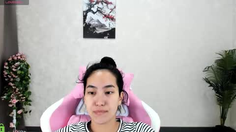 Aura online show from 5, 11, 2025