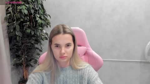 Snapshot of donnaaa_evans chatting on 24, 2, 2025 Donna On GMT2 Mon-Fri 3-9 AM online show from 24, 2, 2025