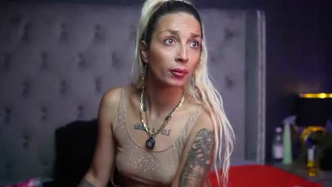 Snapshot of donnadubai chatting on 15, 6, 2026 Donna online show from 15, 6, 2026