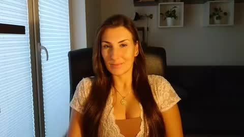 DonnaLive online show from 12, 10, 2025