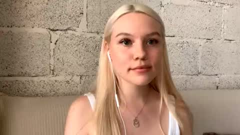 Snapshot of donnettakeblish chatting on 13, 10, 2025 Stella online show from 13, 10, 2025