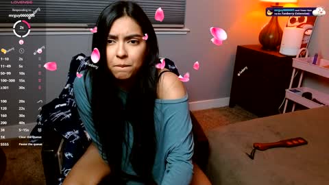 Snapshot of dontbemina chatting on 6, 1, 2025 DontBeMina online show from 6, 1, 2025