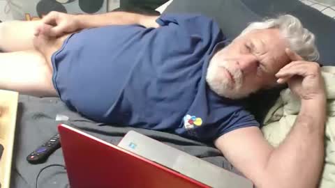 Snapshot of doouugcumming chatting on 19, 5, 2026 cummingdoouug online show from 19, 5, 2026