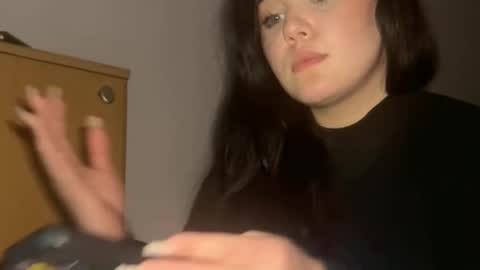 Snapshot of dorian1211 chatting on 4, 11, 2025 Doriana online show from 4, 11, 2025