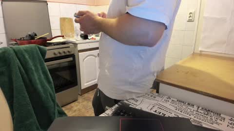 Snapshot of doriancretu95 chatting on 22, 12, 2024 menu below online show from 22, 12, 2024