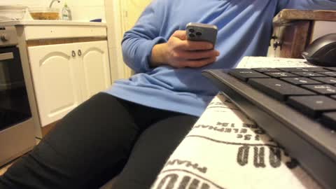 Snapshot of doriancretu95 chatting on 25, 12, 2024 menu below online show from 25, 12, 2024