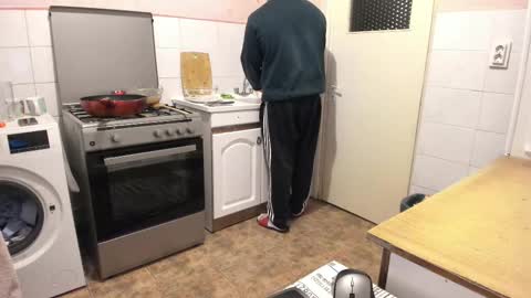 Snapshot of doriancretu95 chatting on 10, 3, 2025 menu below online show from 10, 3, 2025