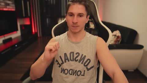 Snapshot of dorianreyes chatting on 4, 2, 2026 Dorian Reyes online show from 4, 2, 2026