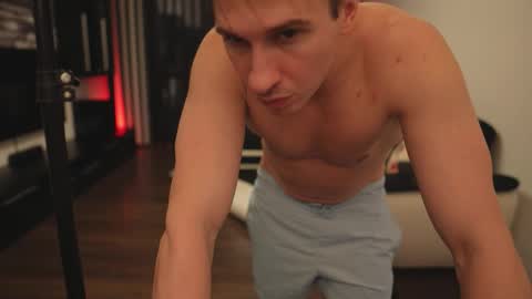 Snapshot of dorianreyes chatting on 5, 2, 2026 Dorian Reyes online show from 5, 2, 2026