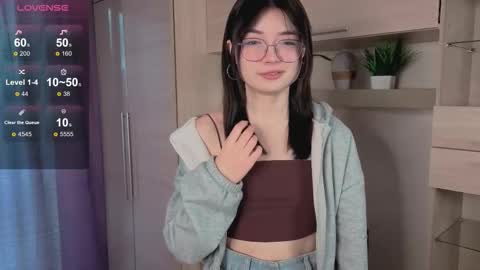 Snapshot of doris_lewis chatting on 13, 11, 2025 Maria online show from 13, 11, 2025