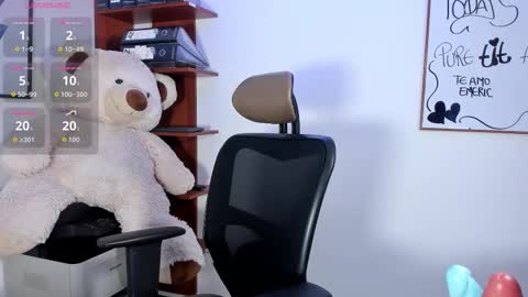 Dorothy Lane online show from 6, 10, 2025