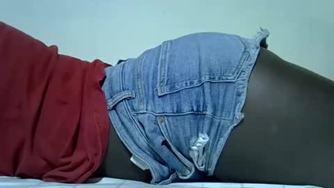 Snapshot of double_love9 chatting on 1, 4, 2026 bellie online show from 1, 4, 2026