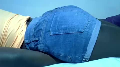 Snapshot of double_love9 chatting on 14, 4, 2026 bellie online show from 14, 4, 2026