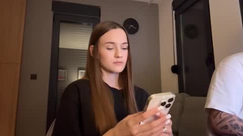 Snapshot of double_sun chatting on 8, 9, 2025 Alice and Mark online show from 8, 9, 2025