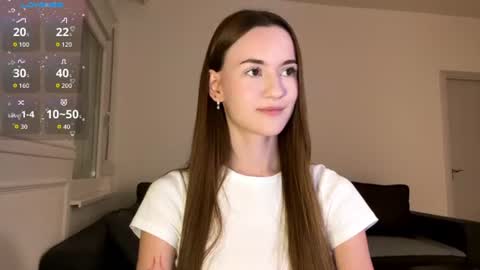 Snapshot of double_sun chatting on 7, 7, 2026 Alice and Mark online show from 7, 7, 2026
