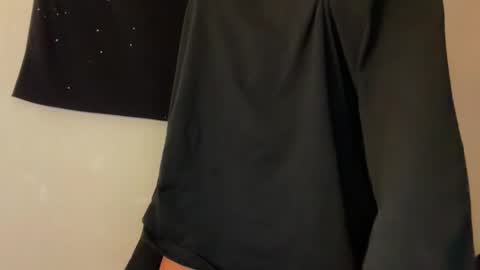Snapshot of doublesees chatting on 22, 5, 2026 MOLLYYYY dont forget to give me a thumb up online show from 22, 5, 2026