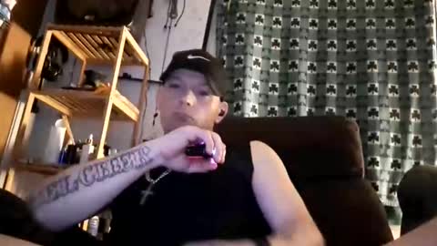 Snapshot of dougiebisme chatting on 9, 4, 2026 dougiebisme online show from 9, 4, 2026