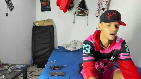 Snapshot of douglas_gallegos chatting on 13, 2, 2026 douglas_gallegos online show from 13, 2, 2026