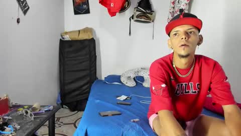 Snapshot of douglas_gallegos chatting on 13, 2, 2026 douglas_gallegos online show from 13, 2, 2026