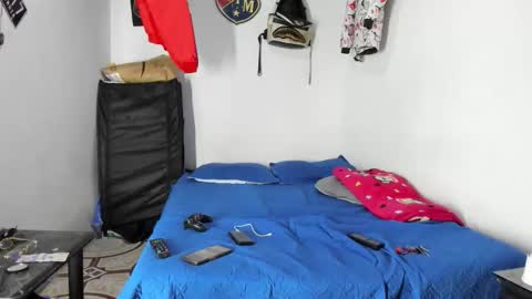 Snapshot of douglas_gallegos chatting on 17, 2, 2026 douglas_gallegos online show from 17, 2, 2026