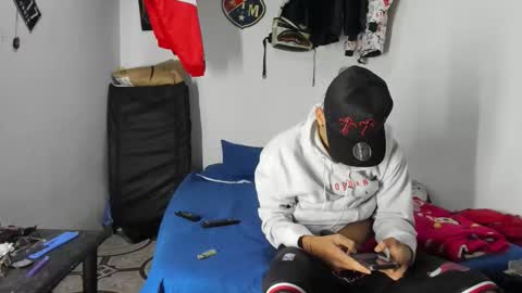 Snapshot of douglas_gallegos chatting on 19, 2, 2026 douglas_gallegos online show from 19, 2, 2026