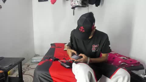 Snapshot of douglas_gallegos chatting on 29, 3, 2026 douglas_gallegos online show from 29, 3, 2026