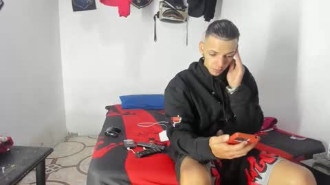 Snapshot of douglas_gallegos chatting on 1, 4, 2026 douglas_gallegos online show from 1, 4, 2026