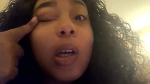 dove_love22 online show from 6, 11, 2025