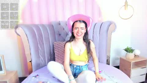 Snapshot of dovemullerr2 chatting on 17, 7, 2026 dovemullerr2 online show from 17, 7, 2026