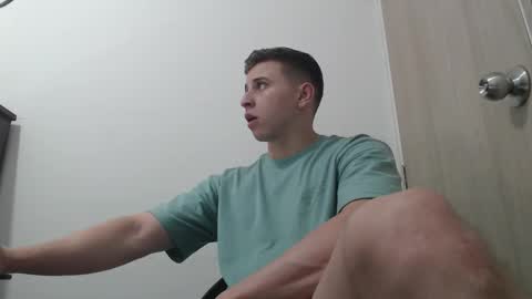 Snapshot of draco_boy2000 chatting on 27, 11, 2025 draco_boy2000 online show from 27, 11, 2025