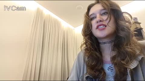 Snapshot of draculina69 chatting on 10, 8, 2026 draculina69 online show from 10, 8, 2026