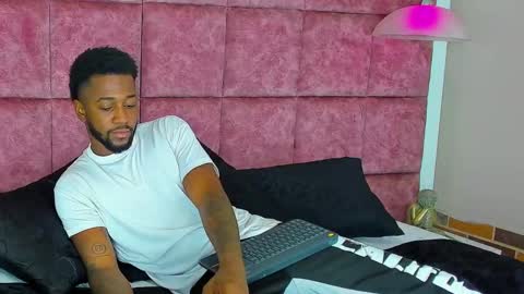 Snapshot of drake_nassir4 chatting on 5, 12, 2024 ---Drake--- online show from 5, 12, 2024