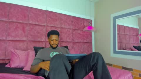 Snapshot of drake_nassir4 chatting on 28, 12, 2024 ---Drake--- online show from 28, 12, 2024