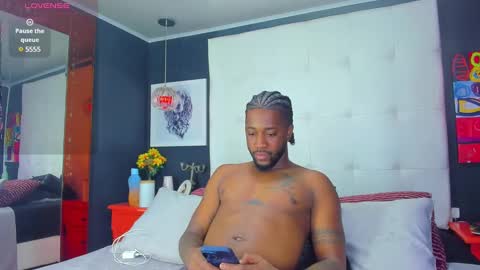Snapshot of drake_nassir4 chatting on 8, 2, 2025 ---Drake--- online show from 8, 2, 2025