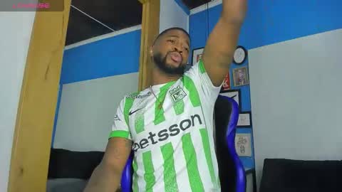 Snapshot of drake_nassir4 chatting on 9, 9, 2025 ---Drake--- online show from 9, 9, 2025