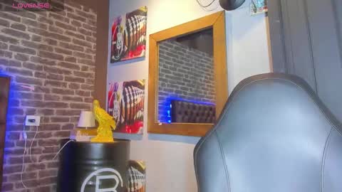 Snapshot of drake_nassir4 chatting on 13, 9, 2025 ---Drake--- online show from 13, 9, 2025