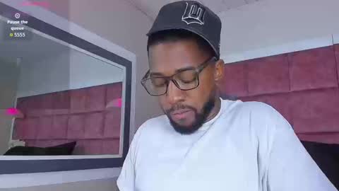 Snapshot of drake_nassir4 chatting on 23, 9, 2025 ---Drake--- online show from 23, 9, 2025