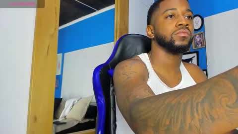 Snapshot of drake_nassir4 chatting on 28, 9, 2025 ---Drake--- online show from 28, 9, 2025