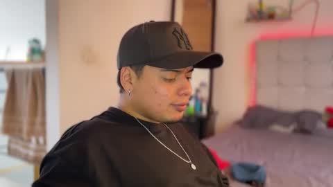 Snapshot of drakenn_ chatting on 11, 3, 2026 drakeeee online show from 11, 3, 2026