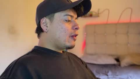 Snapshot of drakenn_ chatting on 2, 4, 2026 drakeeee online show from 2, 4, 2026