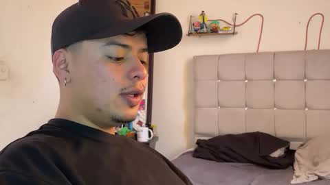 Snapshot of drakenn_ chatting on 19, 5, 2026 drakeeee online show from 19, 5, 2026