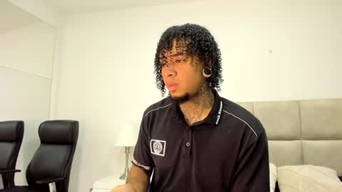 Drake big dick online show from 1, 8, 2026