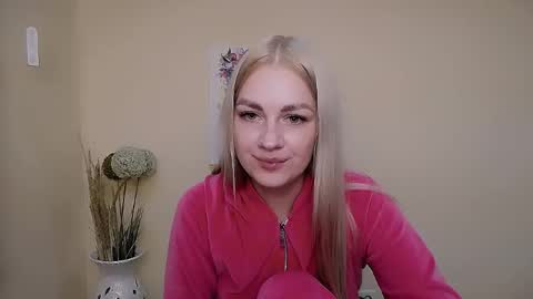 dream_dolly_ online show from 19, 9, 2025