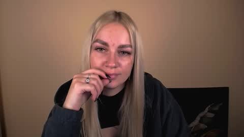dream_dolly_ online show from 25, 10, 2025