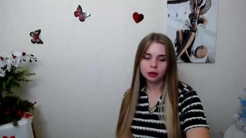 Snapshot of dream_mari chatting on 8, 6, 2026 Mari online show from 8, 6, 2026